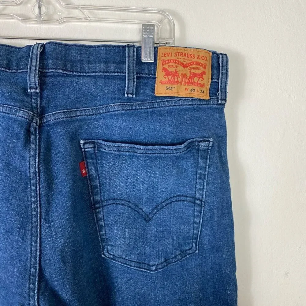 Levi’s 541 Medium Wash Athletic Fit Tapered Slim Jeans 40:34